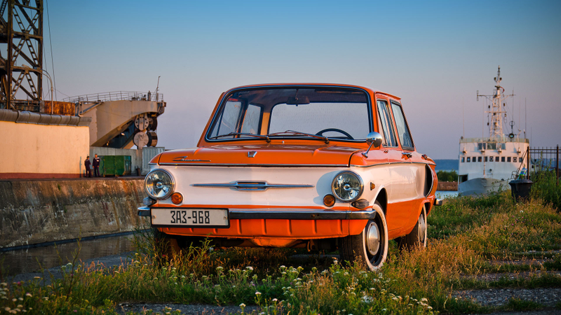 Illustration for article titled I didn't think I'd see a stanced Zaporozhets EDIT: 100% more Fuchs
